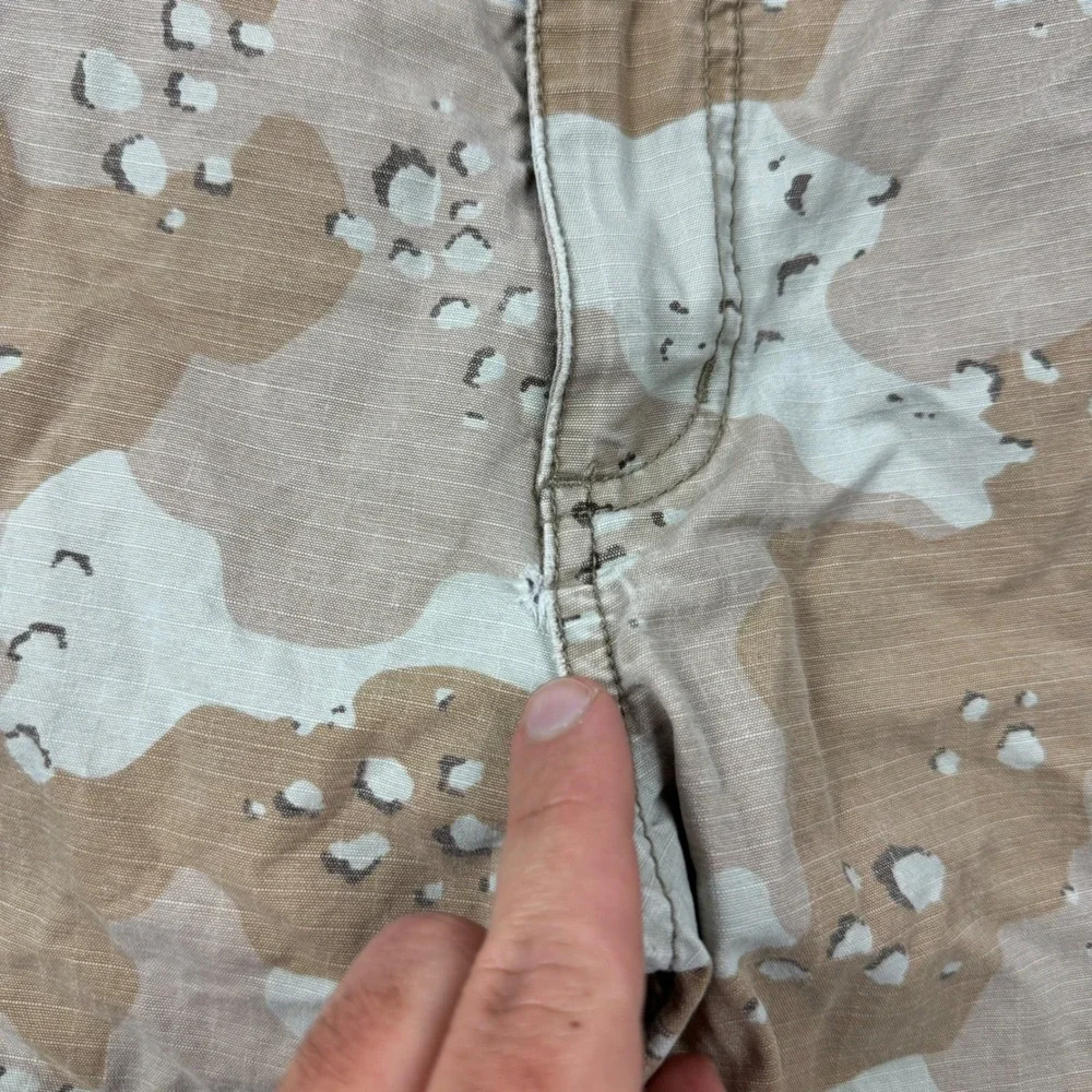 Y2K Mossimo Shorts Men 31 Chocolate Chip Camo Cargo Baggy 12